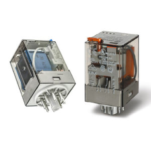 6012, 2 μεταγωγικές επαφές 10Α